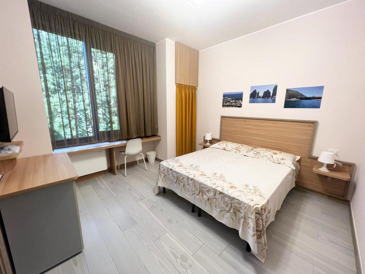 Sissi Comfort Rooms Foresteria Lombarda Monza Extérieur photo