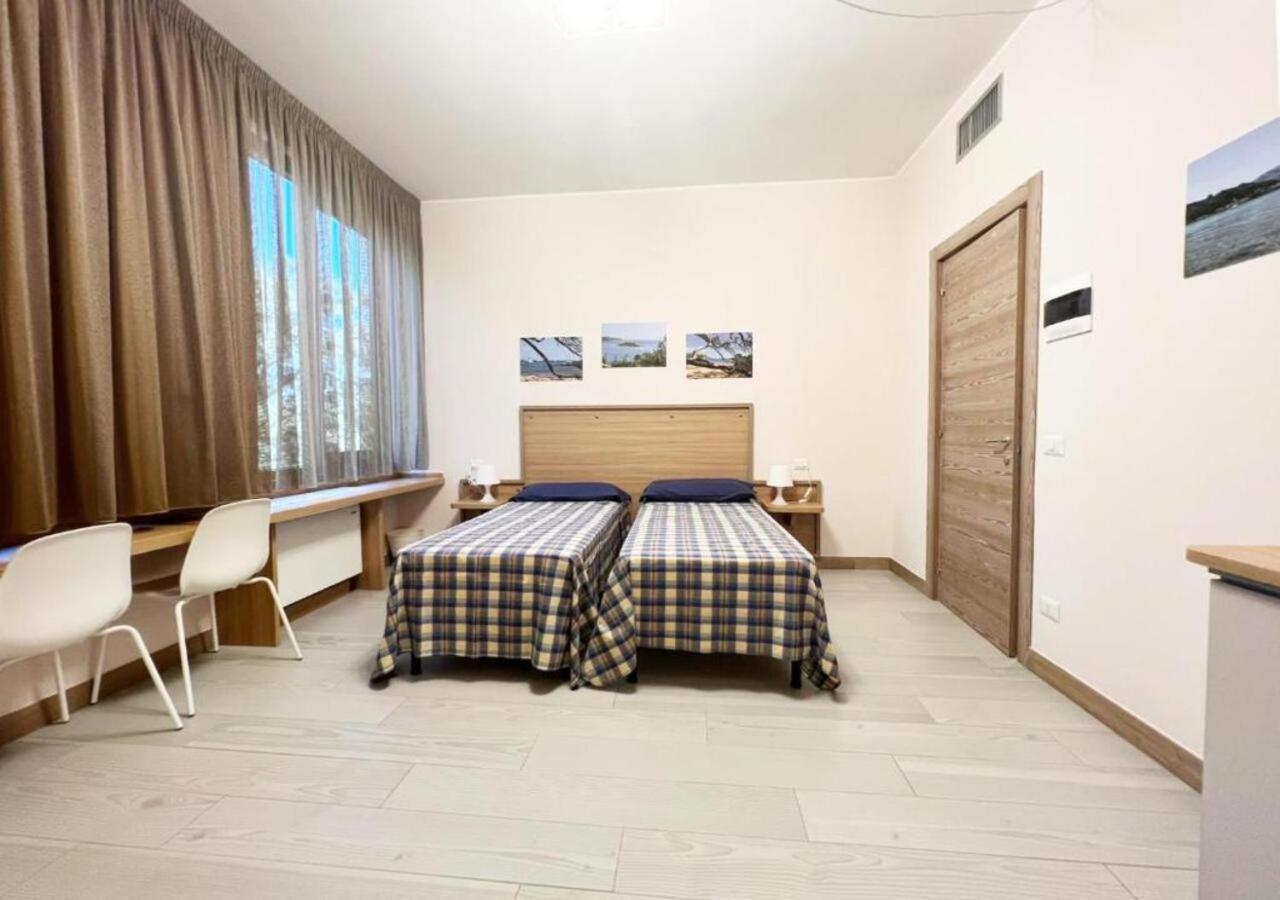 Sissi Comfort Rooms Foresteria Lombarda Monza Extérieur photo